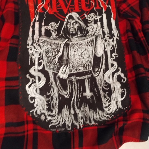 1 of a kind Upcycled flannel shirt with trivium design - Picture 2 of 6